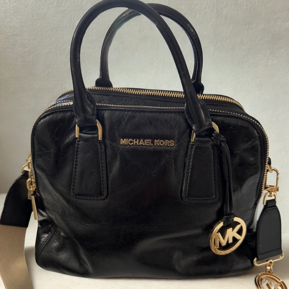 Michael Kors Alexis Medium Satchel Black - Picture 1 of 11